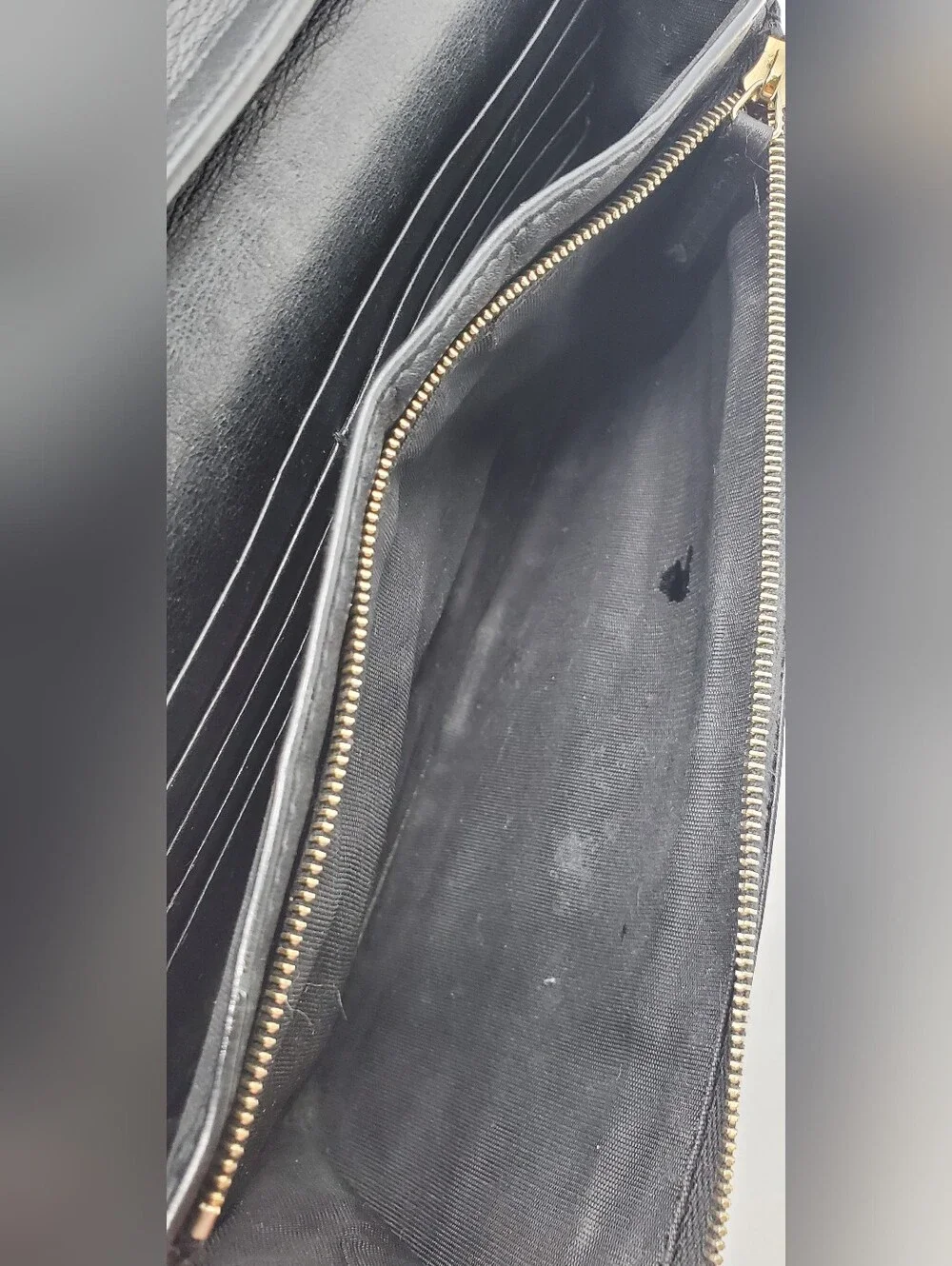 Gucci Microguccissima Crossbody Wallet On Stap - Picture 10 of 15